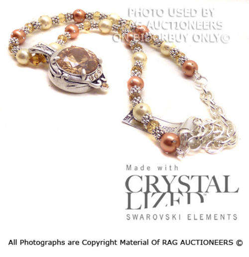 **R840** GENUINE SWAROVSKI Pearl and Crystal Necklace With Pendant