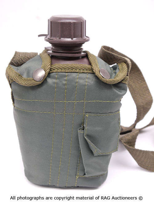 Water Canteen With Pouch 1 Litre (SHOP SOILED)