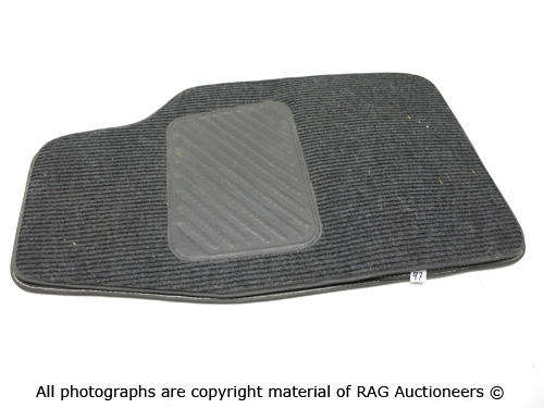 4X4 Carpet Mat Set [4 Up for Grabs!!!]