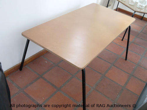 Super Wood Table