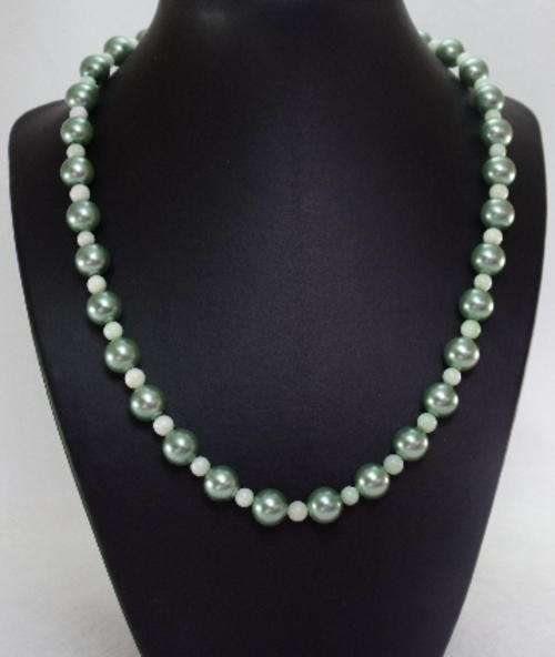Stunning 46cm Pearl necklace by: Cooper & Lombard Jewellry