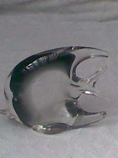 A BEAUTIFUL MURANO GLASS FISH ORNAMENT-HEAVY