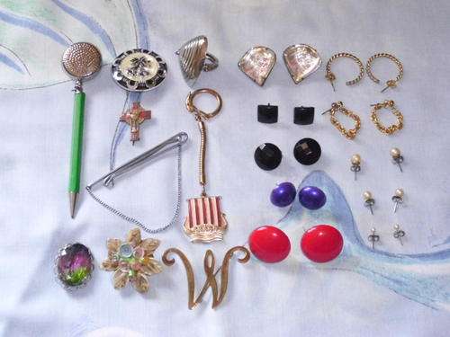A RARE FIND INDEED--COLLECTION OF ANTIQUE EARINGS-BROACHES-SCARF RINGS-KEY RING-HMBS CROSS MARKED AD