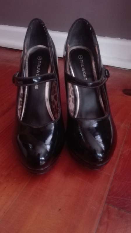 Heels Truworths High heel Shoes Size 5 was sold for 150.00 on 11 Jul at 09 02 by Teneal007 in Port Elizabeth ID 419511321