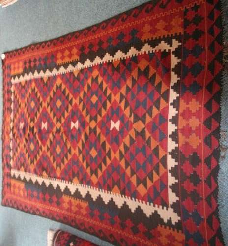 Handwoven Persian Indian Kilim 257 x 153