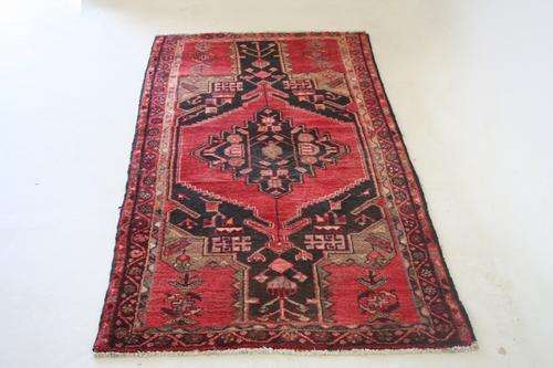 Handwoven Persian  Hamadan 186 x 107