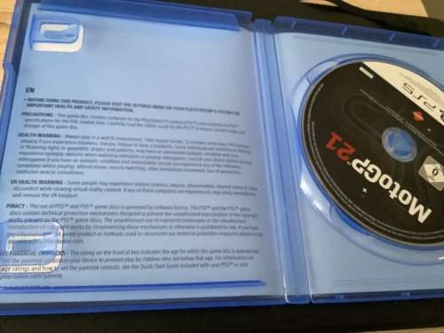 PlayStation 5 Model CFI-1016A 825 gb Disc Edition + MotoGp 21