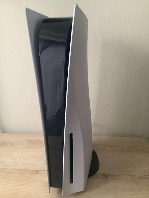 PlayStation 5 Model CFI-1016A 825 gb Disc Edition + MotoGp 21