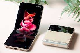 Samsung Galaxy Z Flip (Dual Sim) 256GB - Cream White