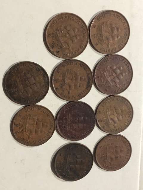 10 Union of SA 1 Penny coins:9 coins in good condition, 1945 penny in bad condition