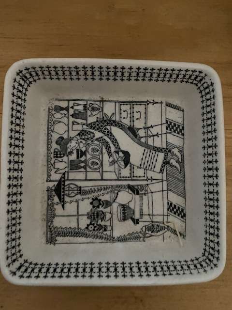 2x Georgeous Arabia Sweet/ Snack dishes made in Finland: Mint condition!