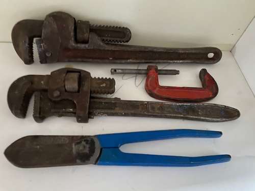 Lovely handyman lot: 2 X heavy duty wrenches, top quality pliers and clamp