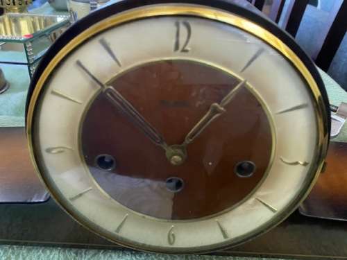 Hermle mantel clock with Westminister movement plus key in superb condition