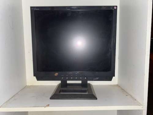 Large Computer monitor in good condition