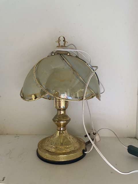 Gorgeous Vintage lamp in good condition