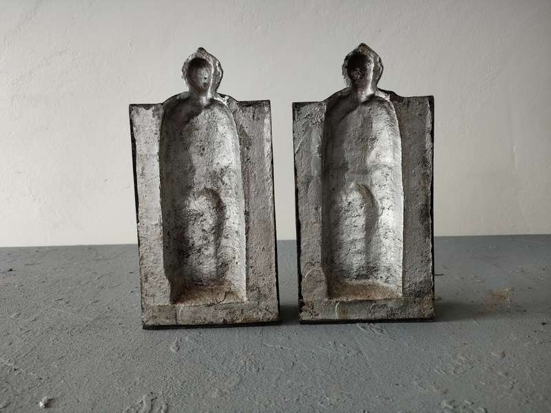 Lovely cast iron bookends in excellent condition: Height app 230+ mm