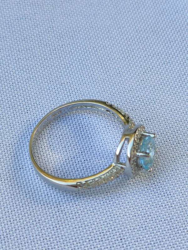 Topaz sterling silver ring - blue and white stones - 1.28 ct -size: US 7 - 925 stamped