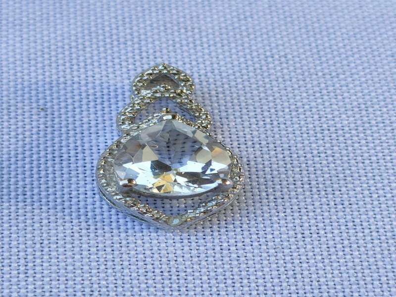 White Topaz and diamond sterling silver pendant: 2.86 ct naturally mined stone -925 stamp