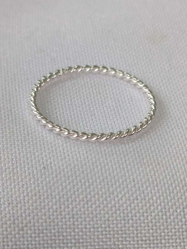 Sterling silver plain ring - 925 stamp - size US 7: