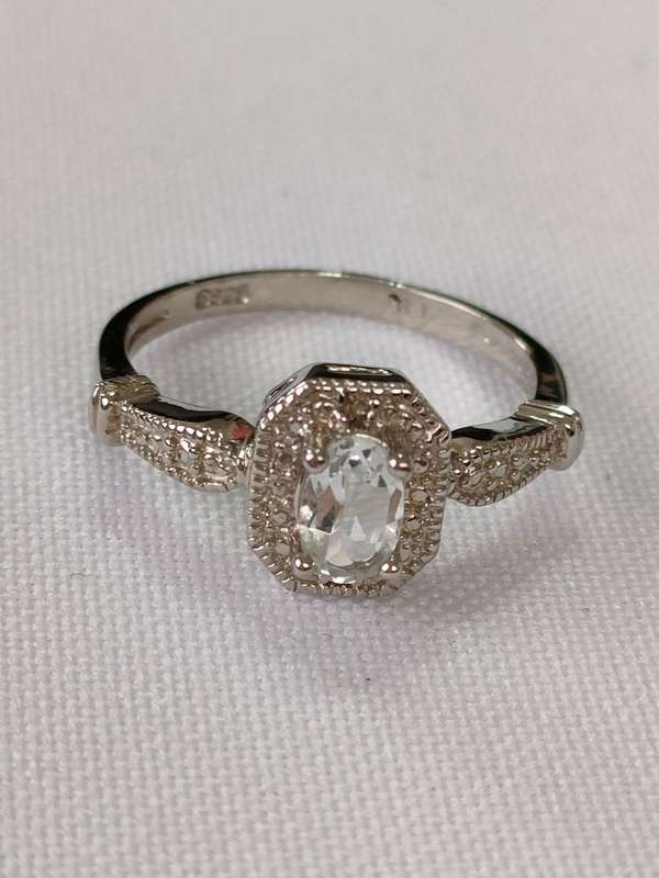 Topaz and diamond sterling silver ring - 925 stamp - size US 7