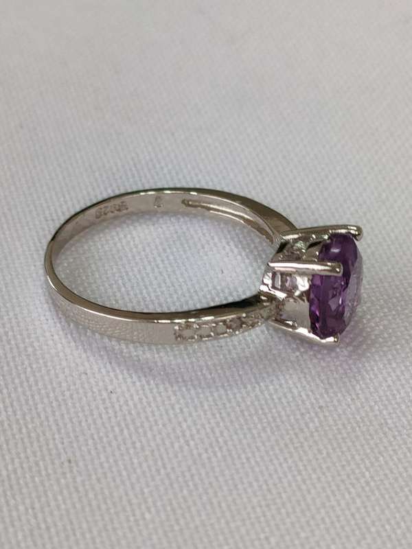 Amethyst and diamond sterling silver ring - 925 stamp - size US 7 - 1.5 ct
