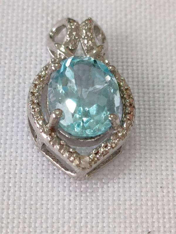 Topaz and diamond sterling silver pendant - 925 stamp- almost 4 carats