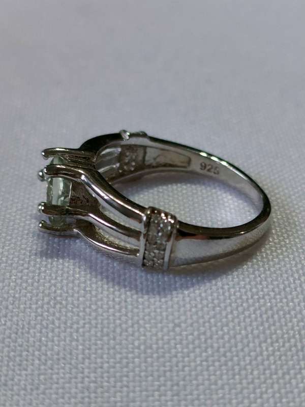 Amethyst sterling silver ring- 925 stamp - size: US 7