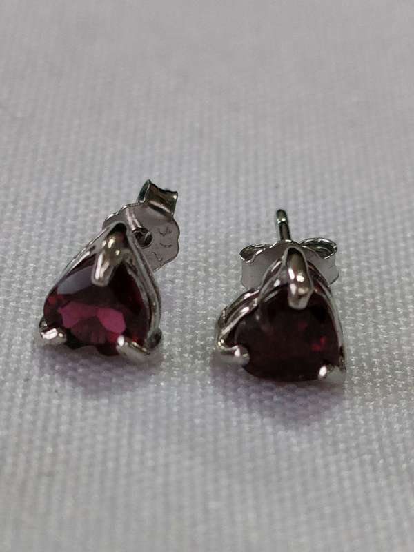 Garnet sterling silver stud earrings - 925 stamped