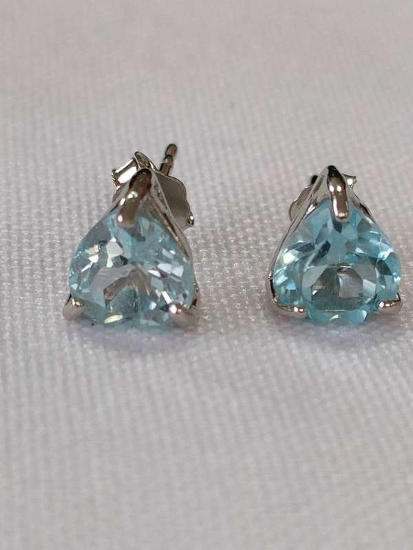 Topaz sterling silver stud earrings - blue colour - 925 stamped