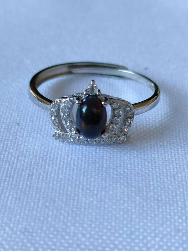 Ethiopian Opal sterling silver ring - size adjustable - 0.80 ct plus - 925 stamp