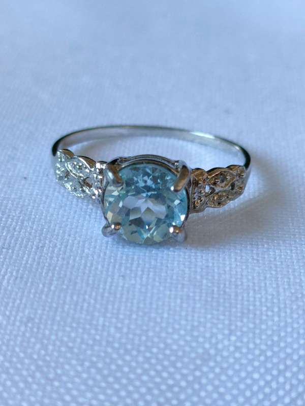 Topaz and diamond sterling silver ring - size US 7 - 1.70 ct - 925 stamp