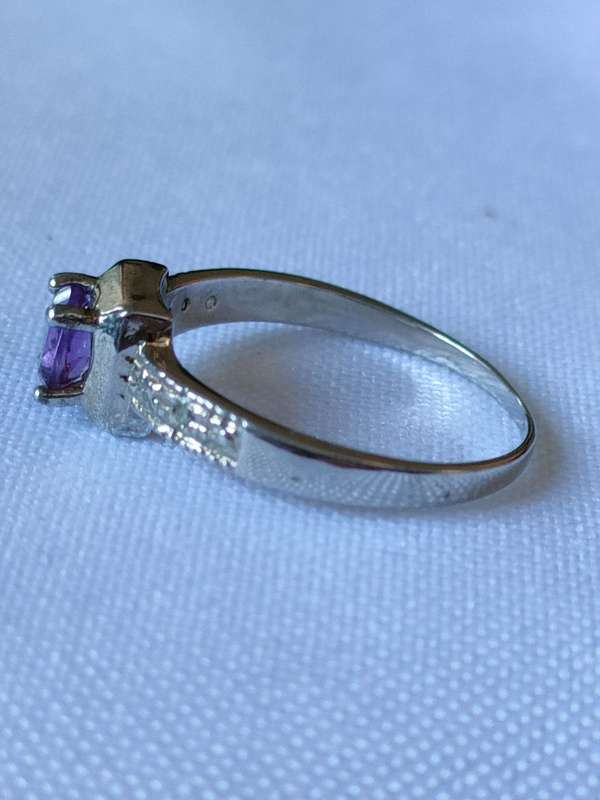 Amethyst and diamond sterling silver ring - size US7 - 0.50 ct - 925 stamp
