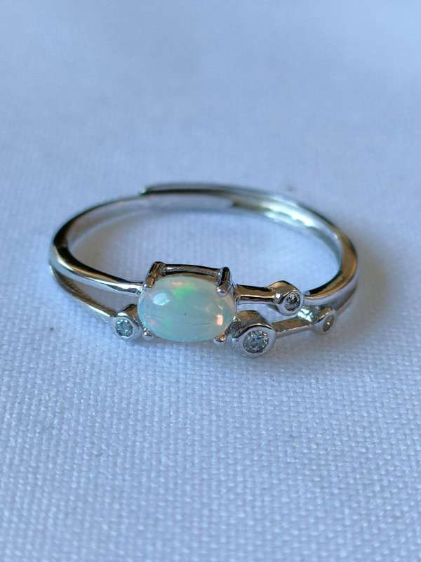 Ethiopian Opal and Topaz sterling silver ring - size: adjustable - 0.70 ct plus - 925 stamp