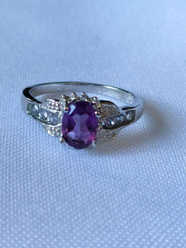 Amethyst, Tanzanite and diamond sterling ring - size US7 - 1.30 ct - 925 stamped