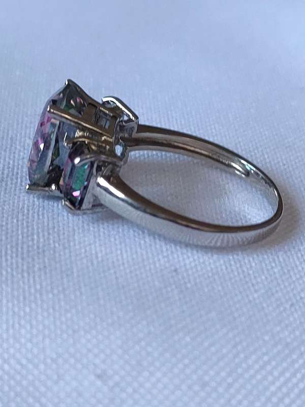 Mystic Topaz sterling silver ring - size US7 - 5.00 ct plus stone - 925 stamped