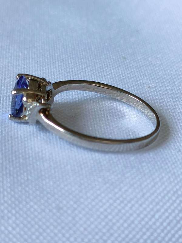 Tanzanite and diamond sterling silver ring - size US7 - 1.10 ct plus - 925 stamped - lab created