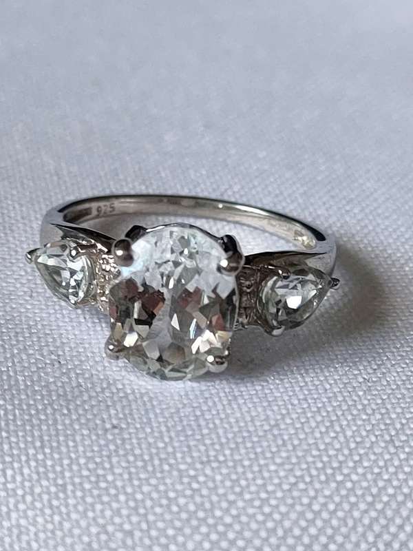 Topaz and diamond sterling silver ring - size US7 - huge 3.50ct plus stone - 925 stamped