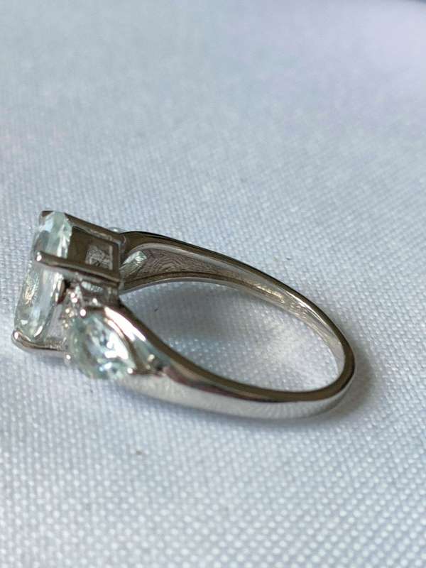 Topaz and diamond sterling silver ring - size US7 - huge 3.50ct plus stone - 925 stamped