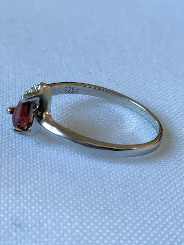 Sterling Silver Garnet and diamond ring: Size: US 7: 0.50.ct+