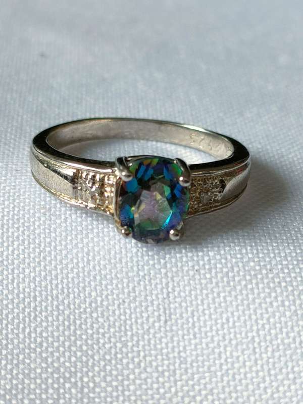 Sterling Mystic Topaz and diamond ring: Size: US7 Weight: 1.20.ct+