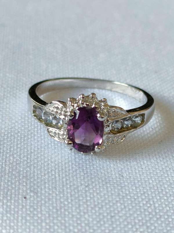 Sterling Silver Amethyst, Tanzanite and diamond ring: Size: US7 Weight: 1.10.ct+