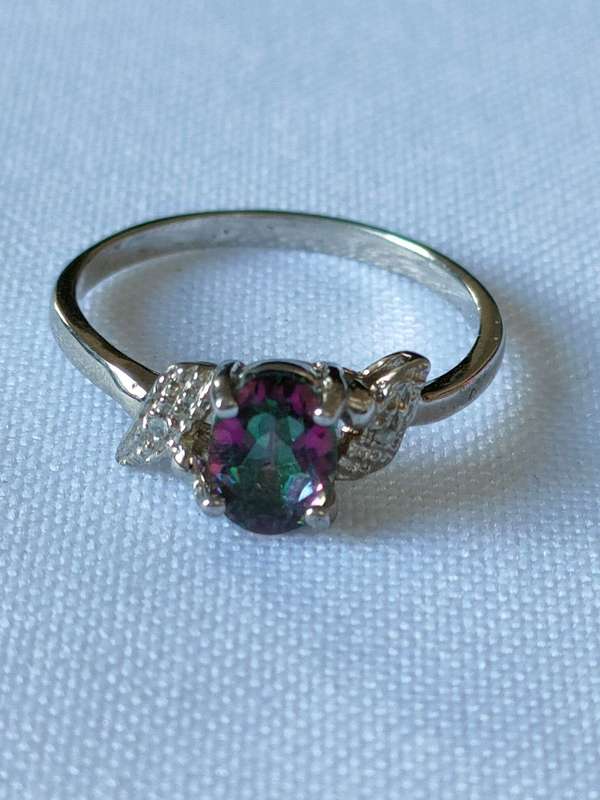 Mystic Topaz and diamond sterling silver ring - naturally mined - size US 7 - 1.10ct - 925 stamp