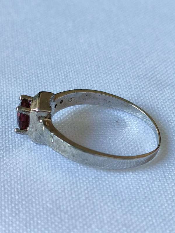 Garnet and diamond sterling silver ring - naturally mined - size US 7 -0.50 ct - 925 stamp