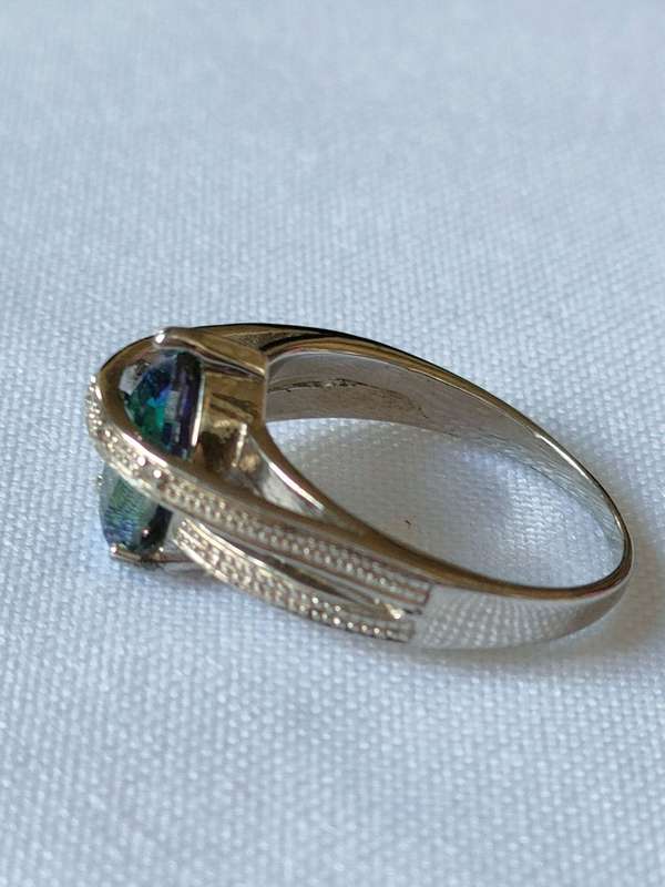 Mystic Topaz and diamond sterling silver ring - naturally mined - size US 7 - 1.50 ct - 925 stamp