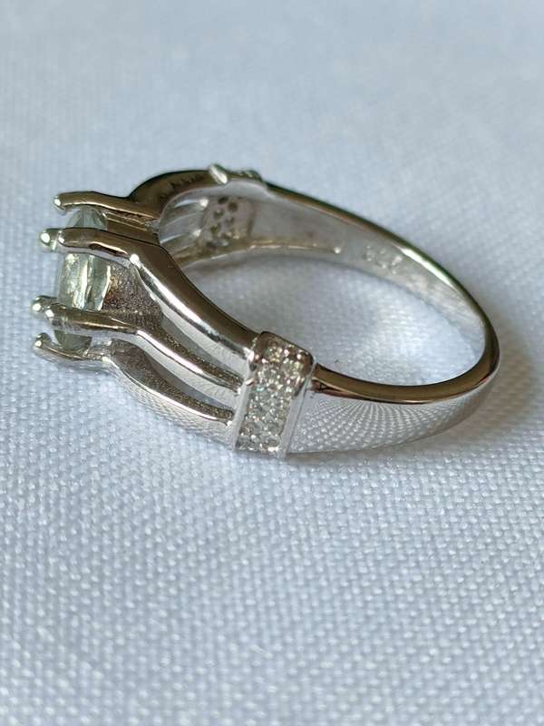 Amethyst and diamond sterling silver ring - size US 7 - naturally mined green - 1.50 ct - 925 stamp