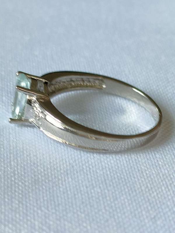 Topaz and diamond sterling silver ring - size US 7 - naturally mined - 1.20 ct - 925 stamp