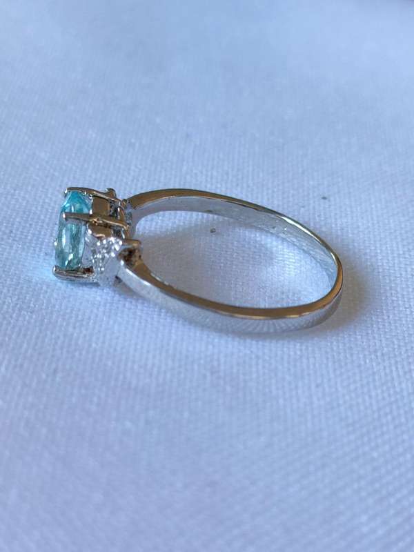 Topaz and diamond sterling silver ring - naturally mined - size: US 7 - 0.80 ct - 925 stamp