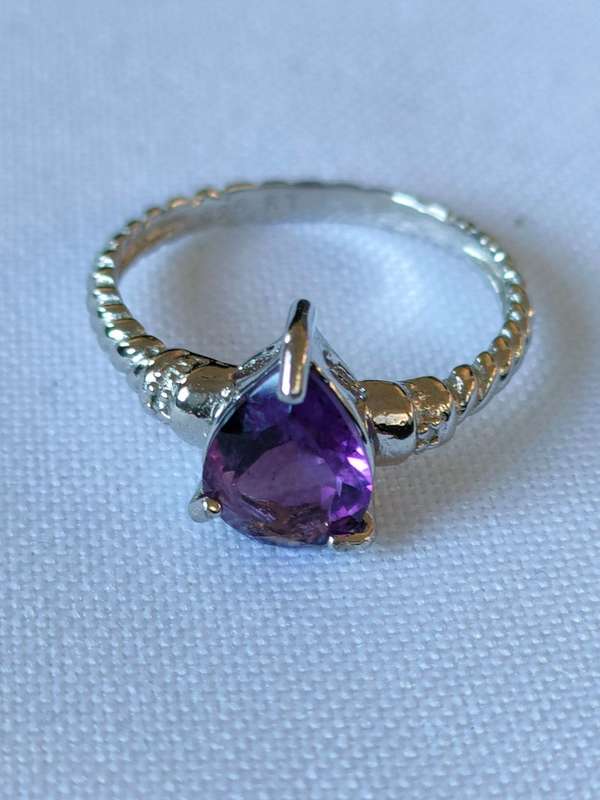 Amethyst and diamond sterling silver ring - size US 7 - naturally mined - 1.40 ct