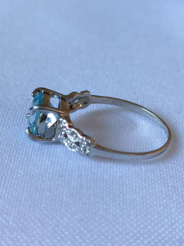 Blue Topaz and diamond sterling silver ring - size: US 7 - naturally mined 1.20 ct stone - 925 stamp