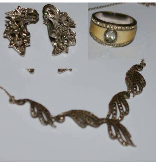 Assorted jewelry for sale